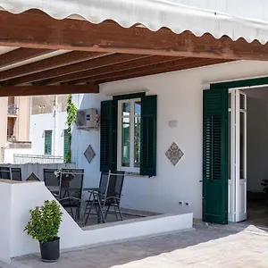 Le Di Franca , Trapani Italie