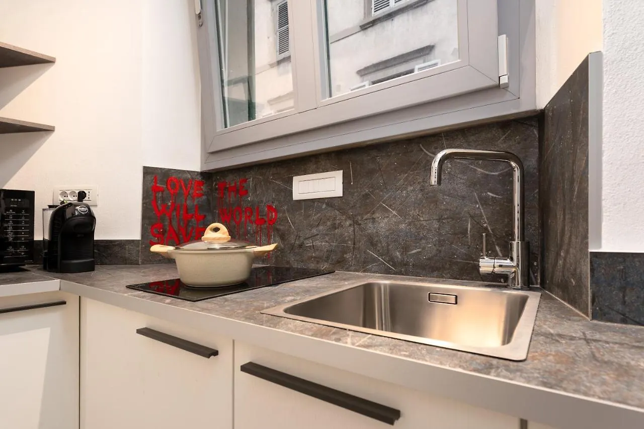 F1Rst Suite Apartment & Spa Florence