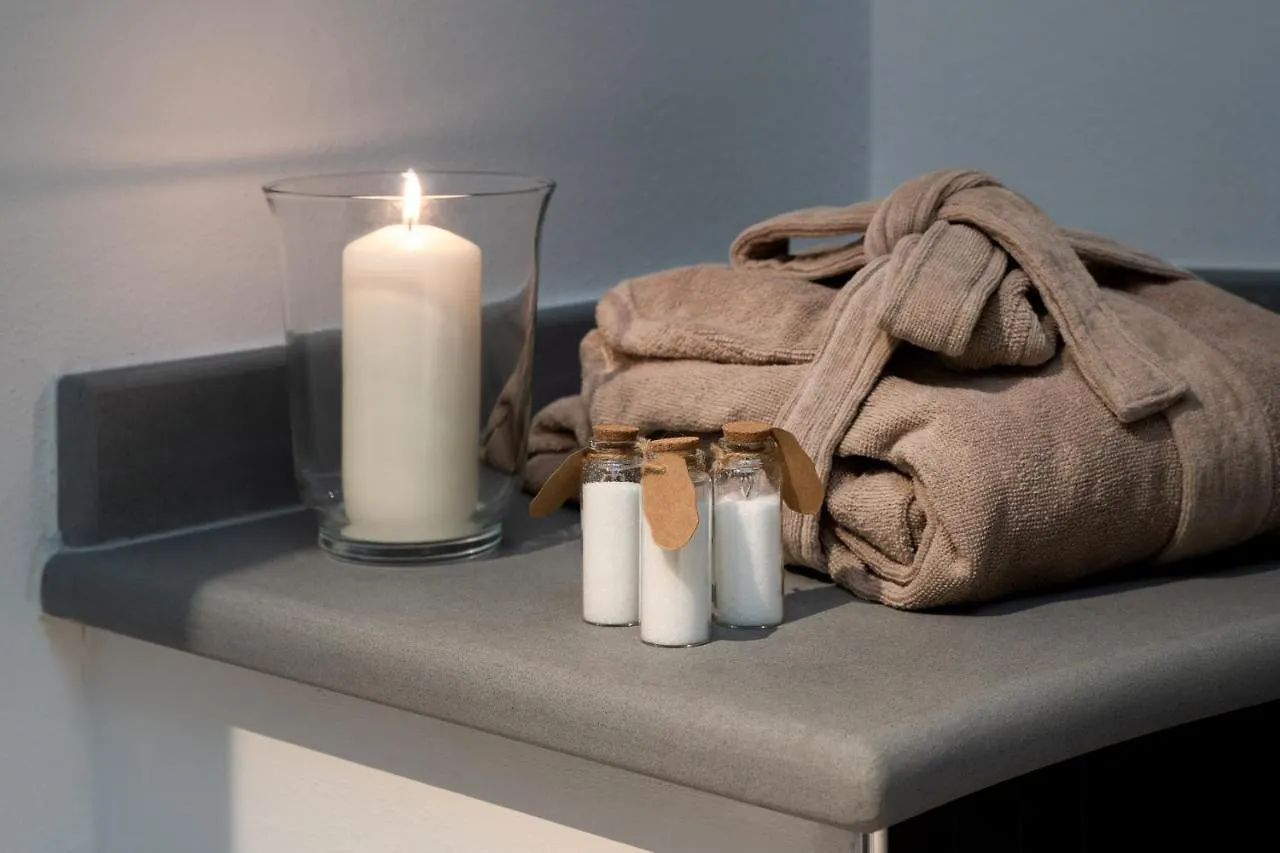 F1Rst Suite Apartment & Spa Florence 0*,