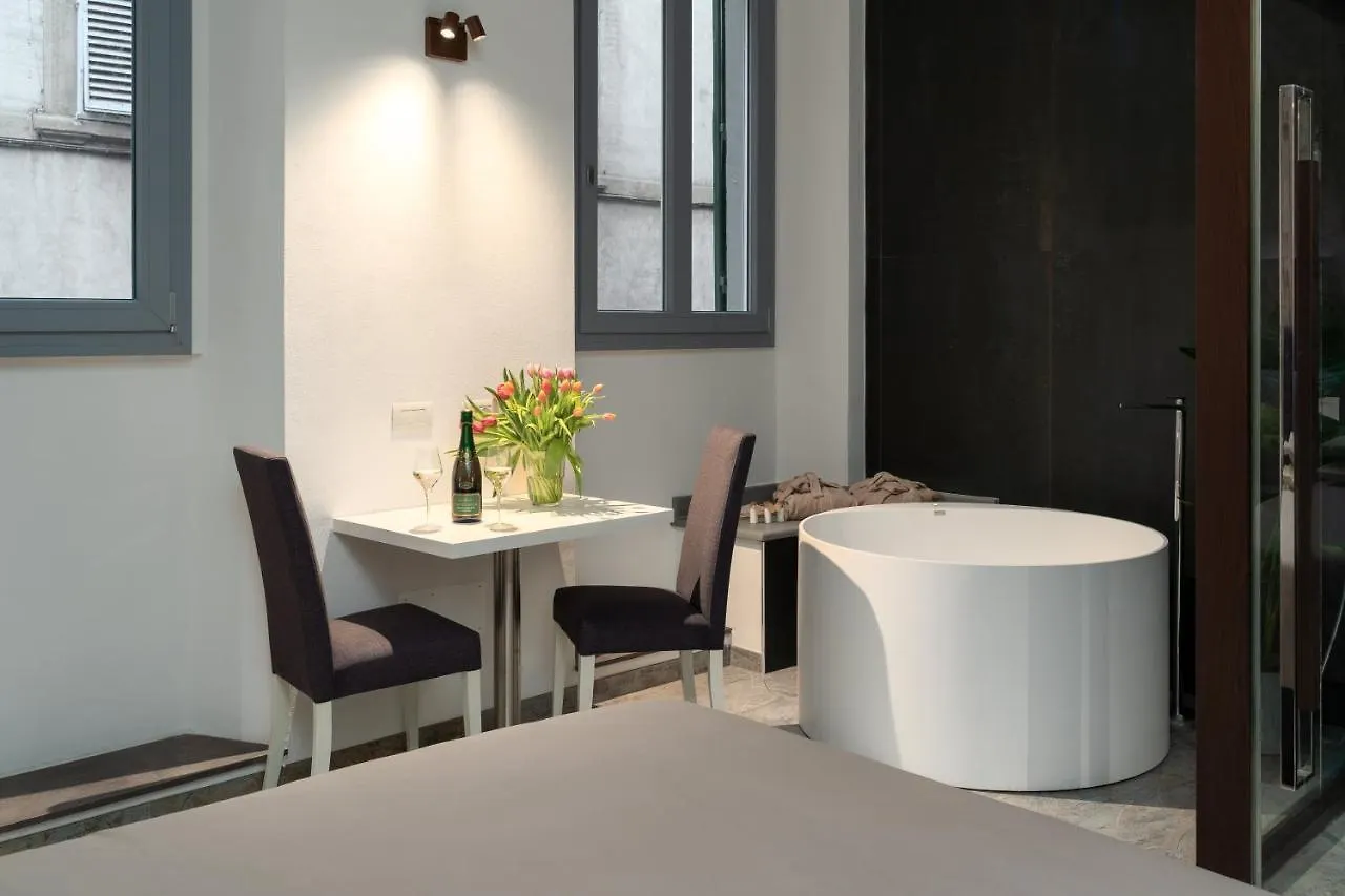 F1Rst Suite Apartment & Spa Florence